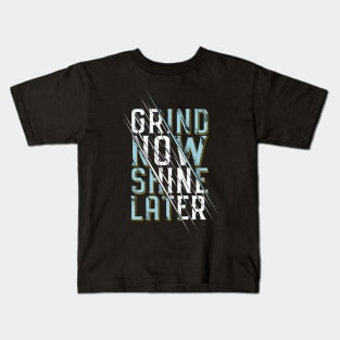 grow now shine later Kids T-Shirt